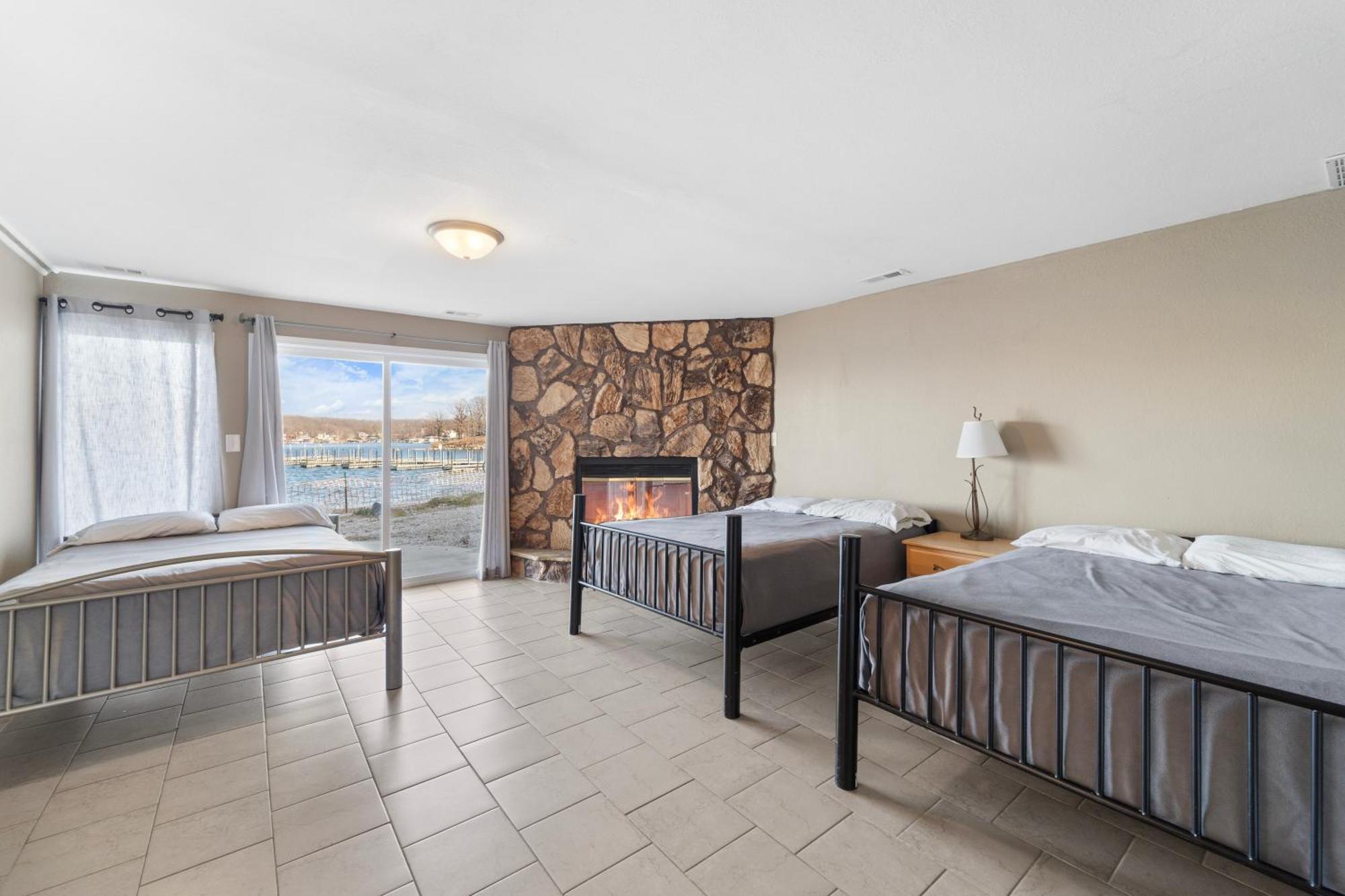 Lazy Gator House- Sleep 20- Bachelor Parties Welcome Ozarks-See Exterior foto